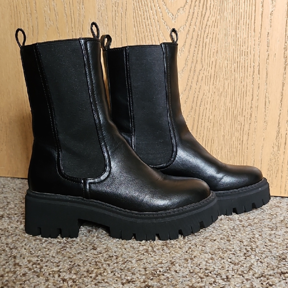 Dolce Vita Black Chunky Chelsea Boots